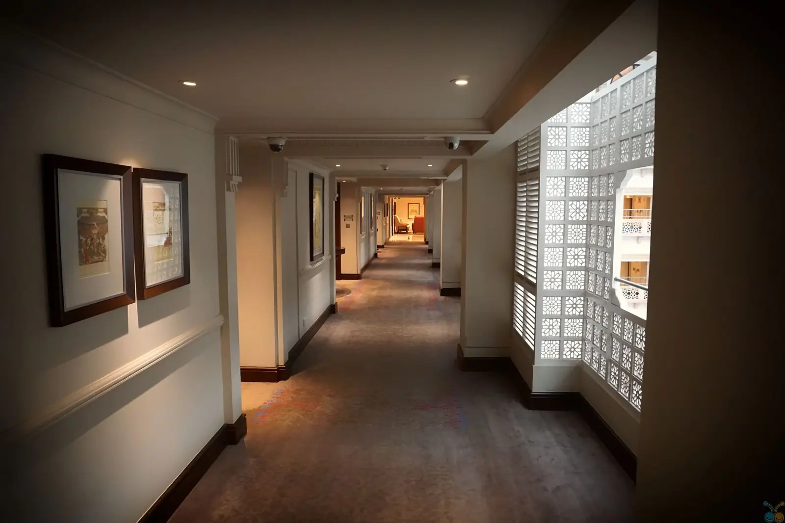 Belunoresortreport  interior corridor